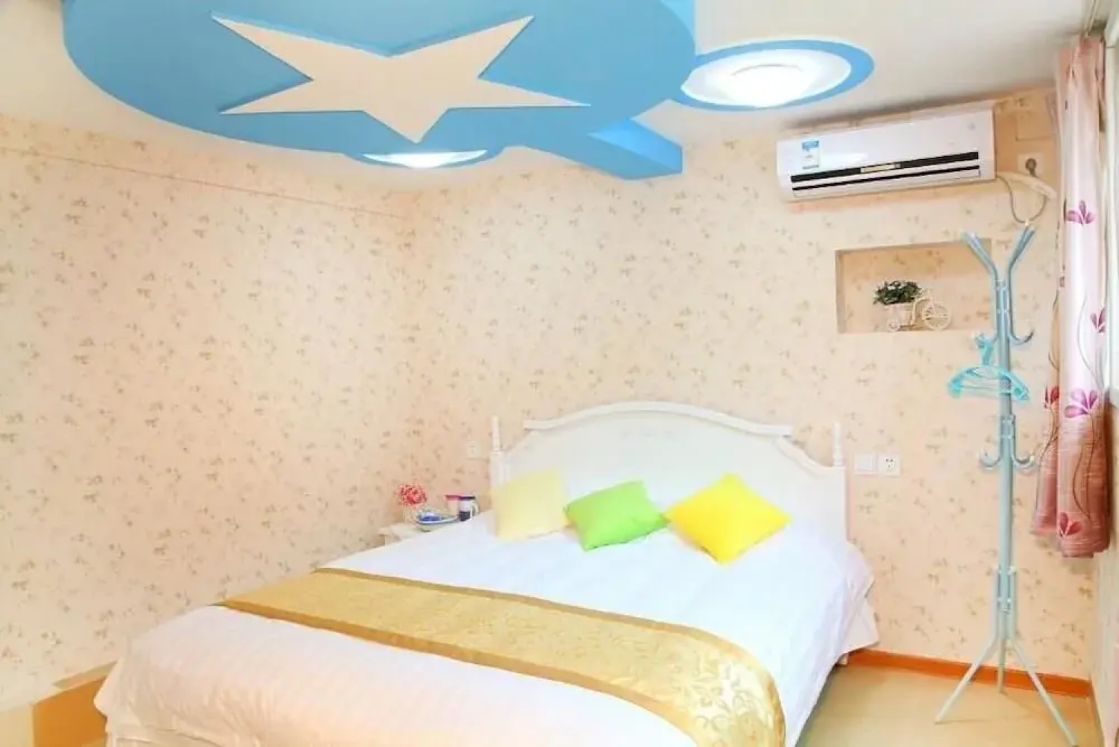 Xiamen Bloom Pinellia Holiday Home