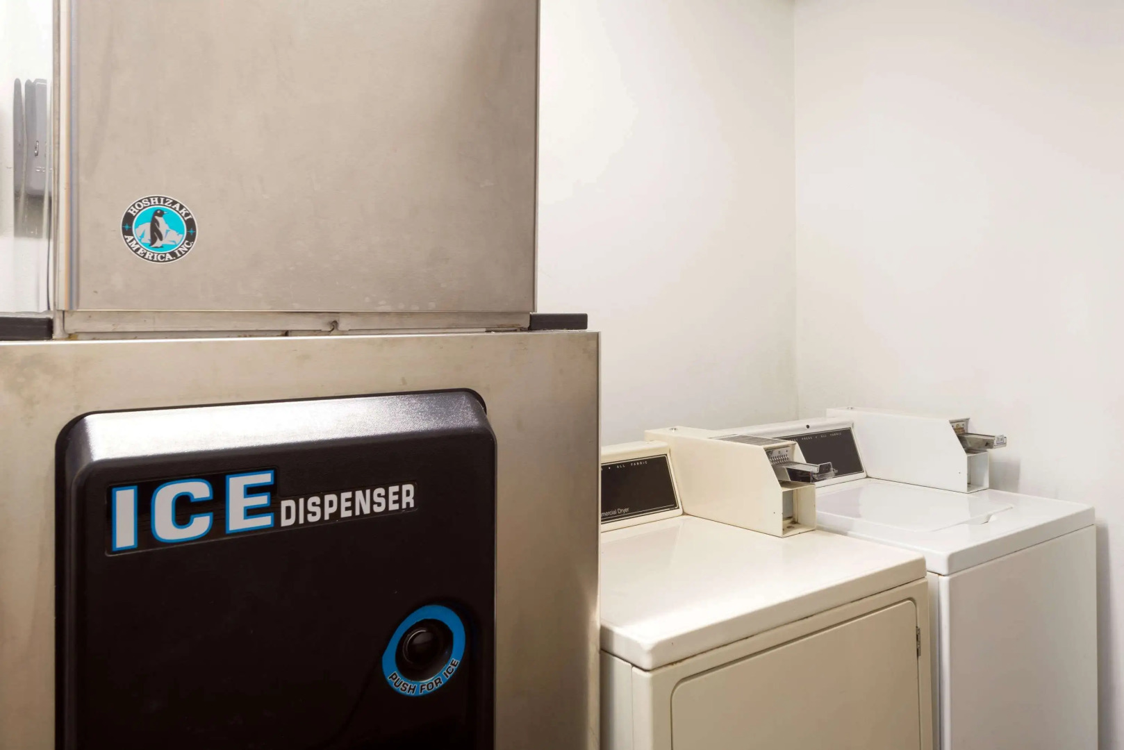 Super 8 by Wyndham White River Junction