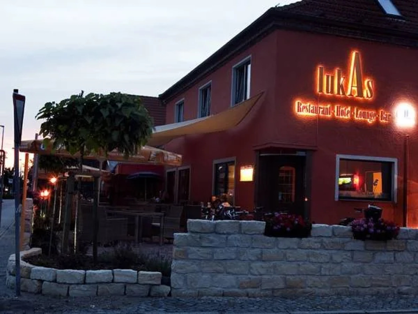 lukAs Restaurant Hotel Lounge Bar