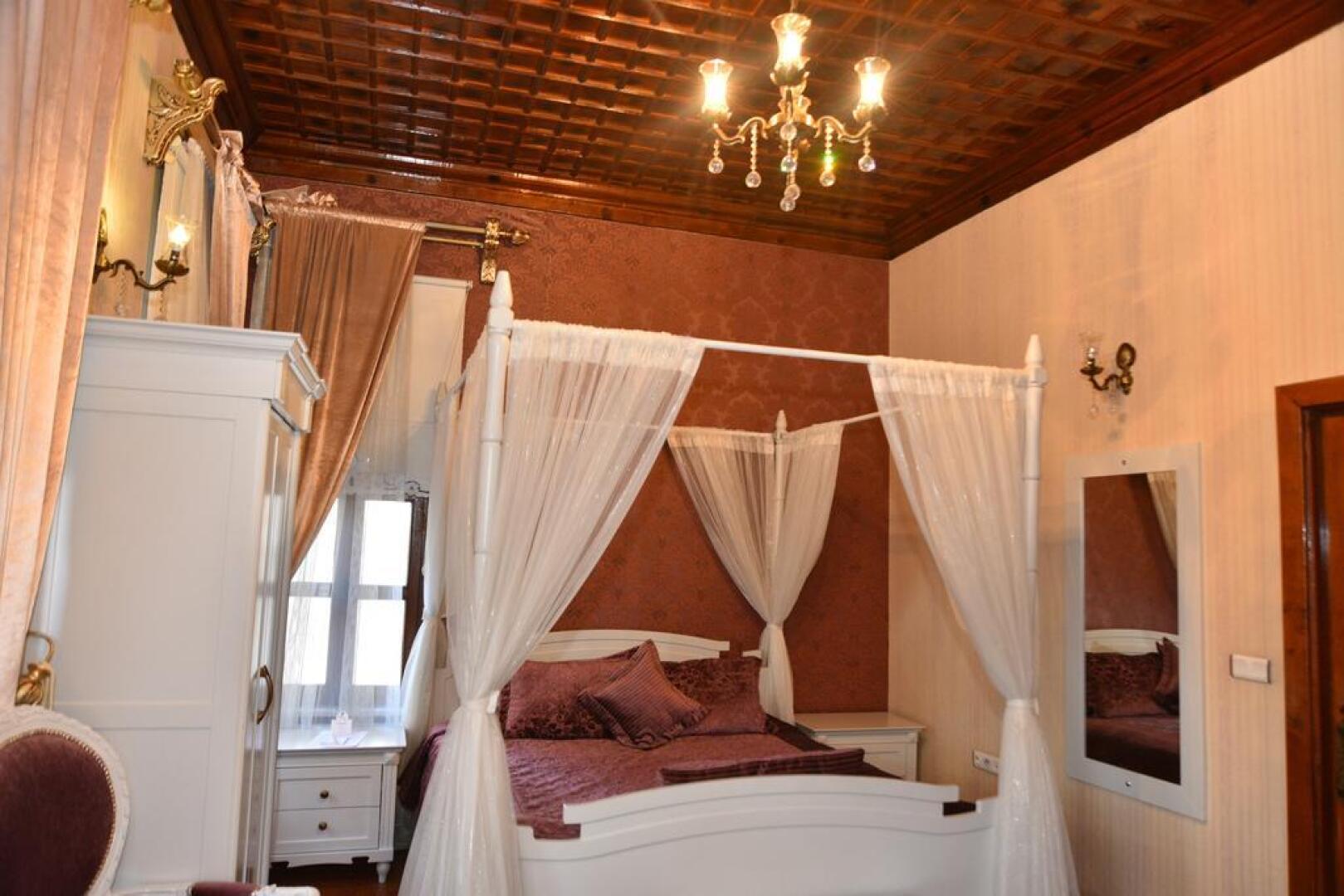 Augustus Boutique Hotel