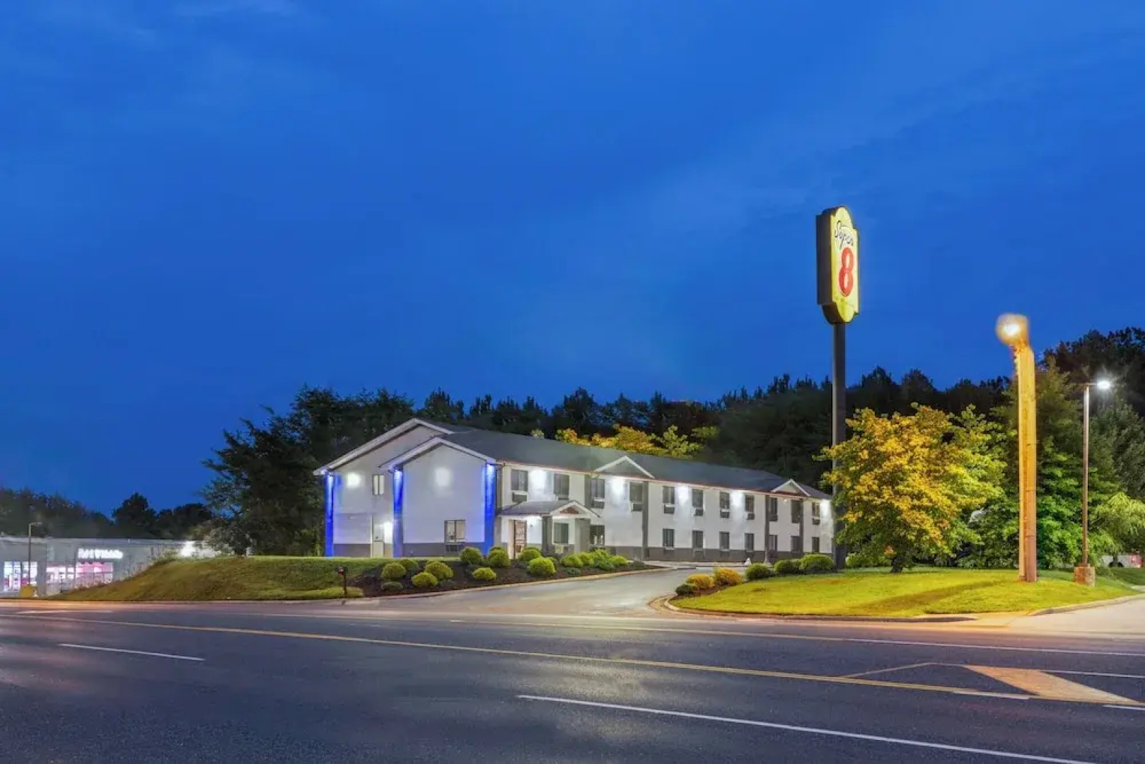 Super 8 by Wyndham Farmville