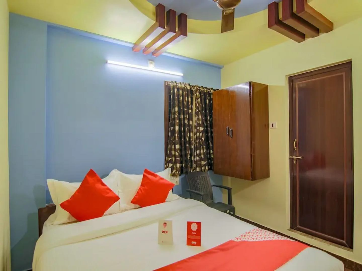 OYO 10711 Hotel NSNR Residency