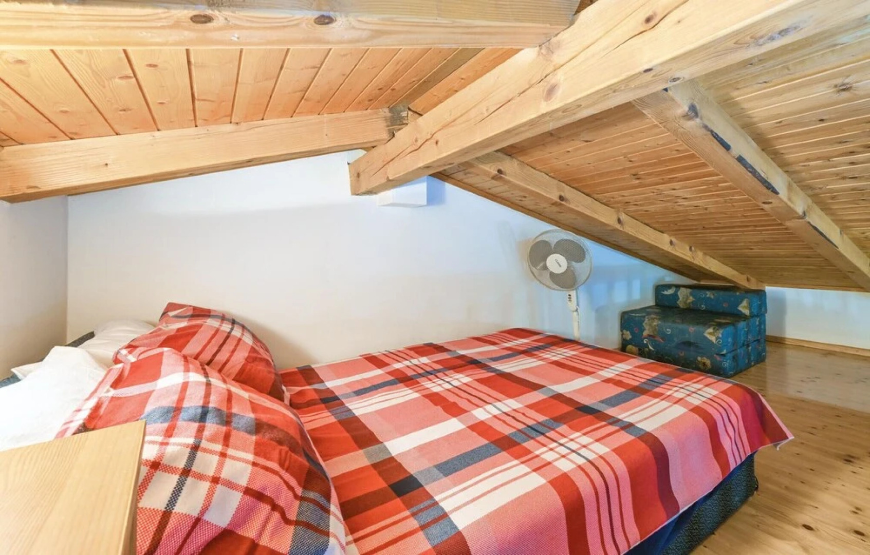 Amazing Home in Galovic Selo With 1 Bedrooms and Jacuzzi