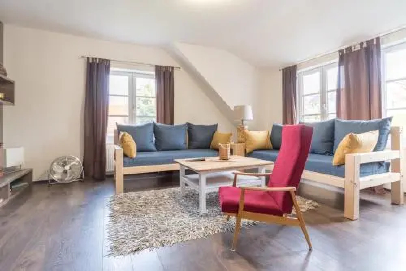 Villa Sirius in center of CB.