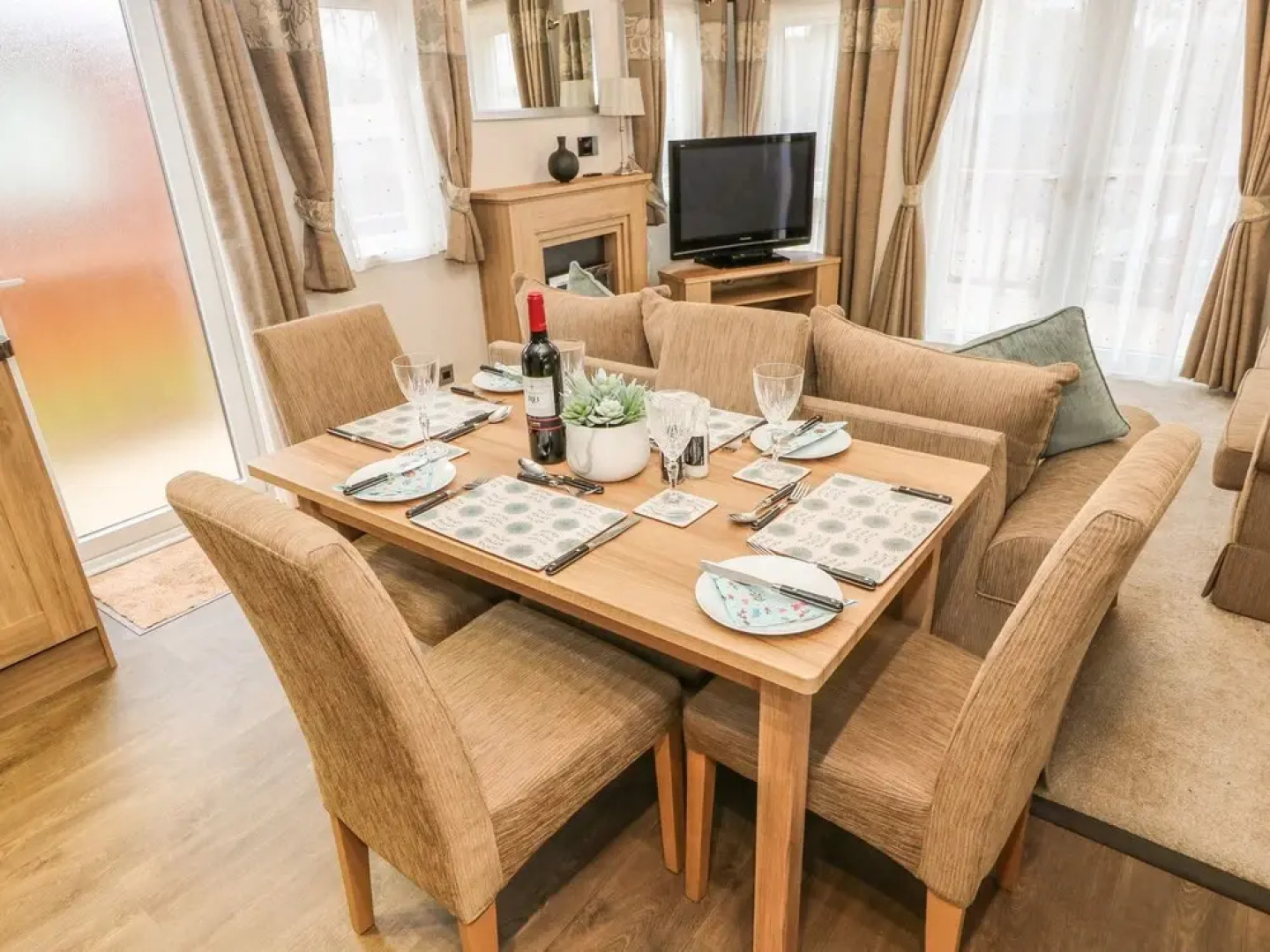 32 Lake View, Norwich