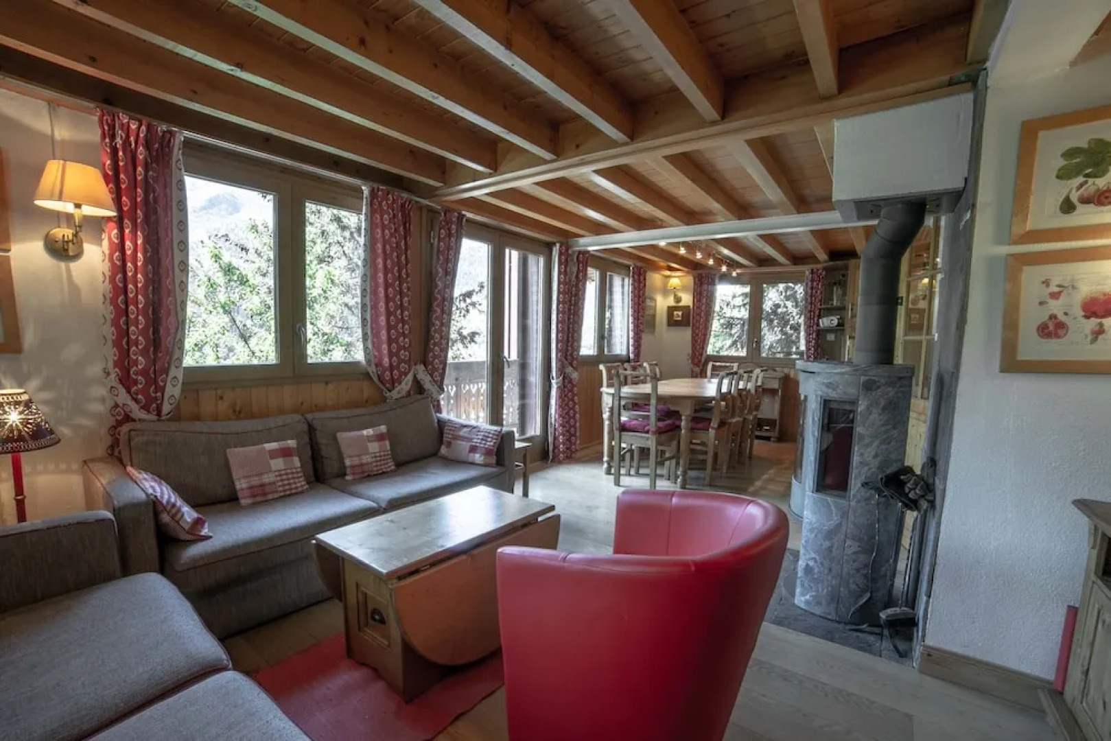 Individual Chalet, Near the Center & 200m from the Slopes