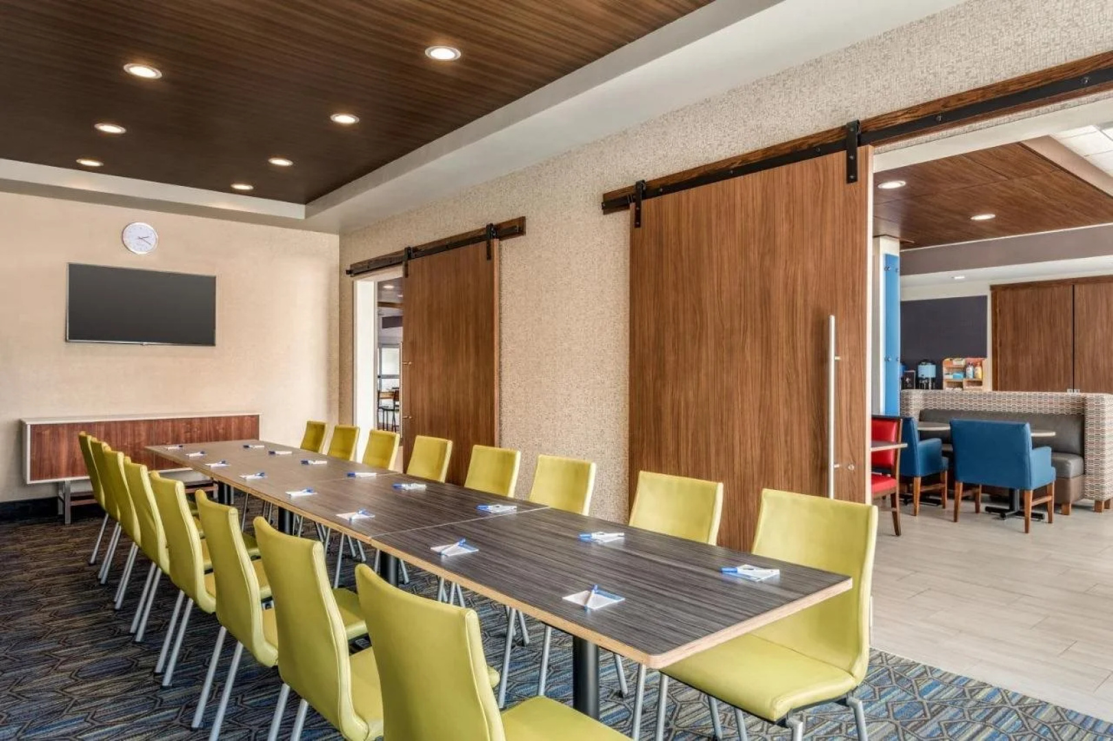 Holiday Inn Express & Suites West Des Moines - Jordan Creek by IHG