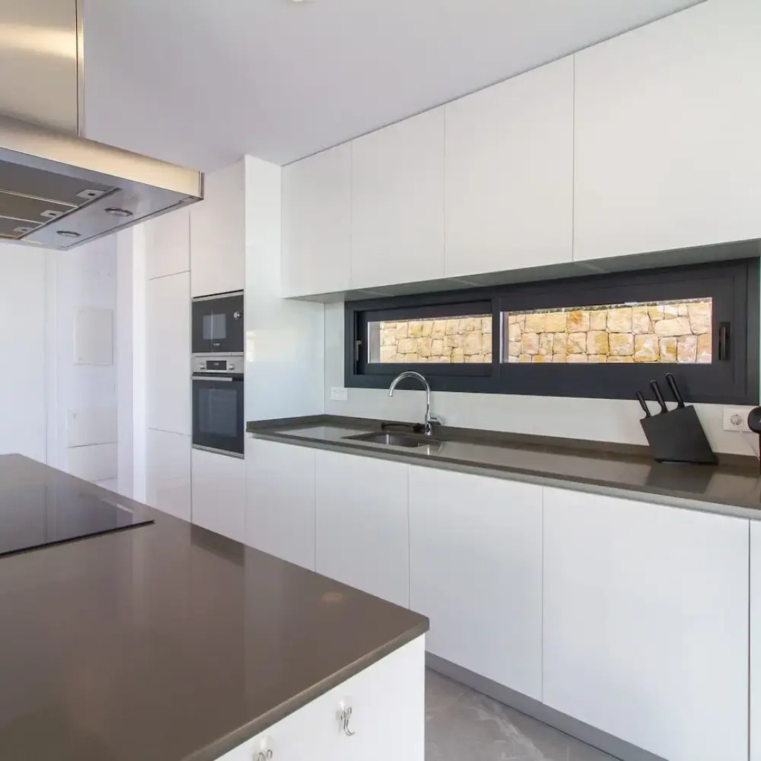 Villa Esmeralda 20 by Bookaparadise