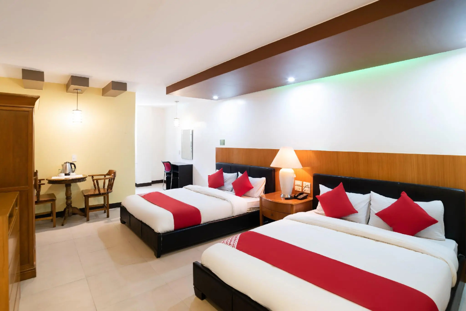 OYO 195 Ranchotel - Biñan (Vaccinated Staff)