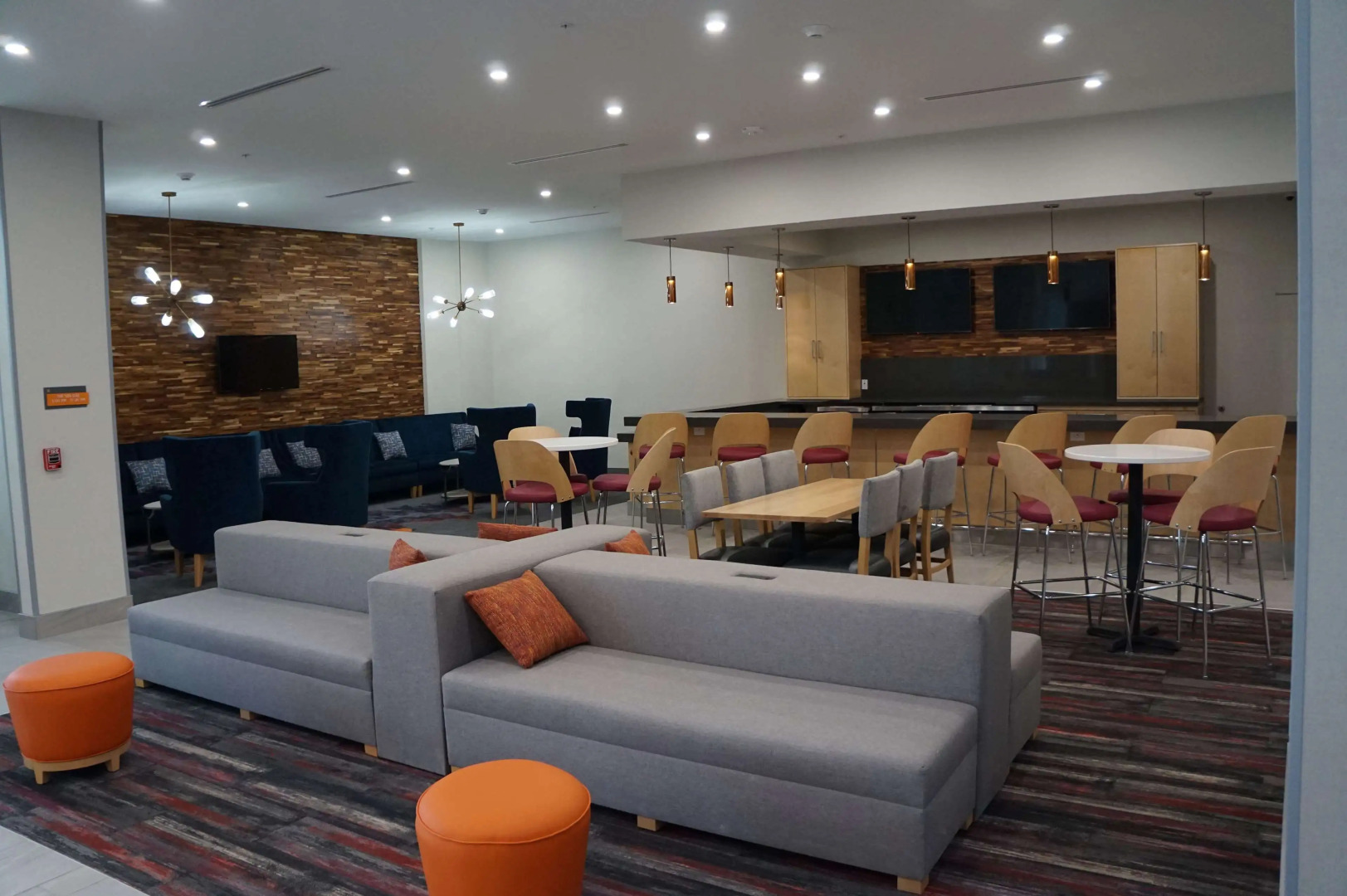 La Quinta Inn & Suites by Wyndham Lewisville