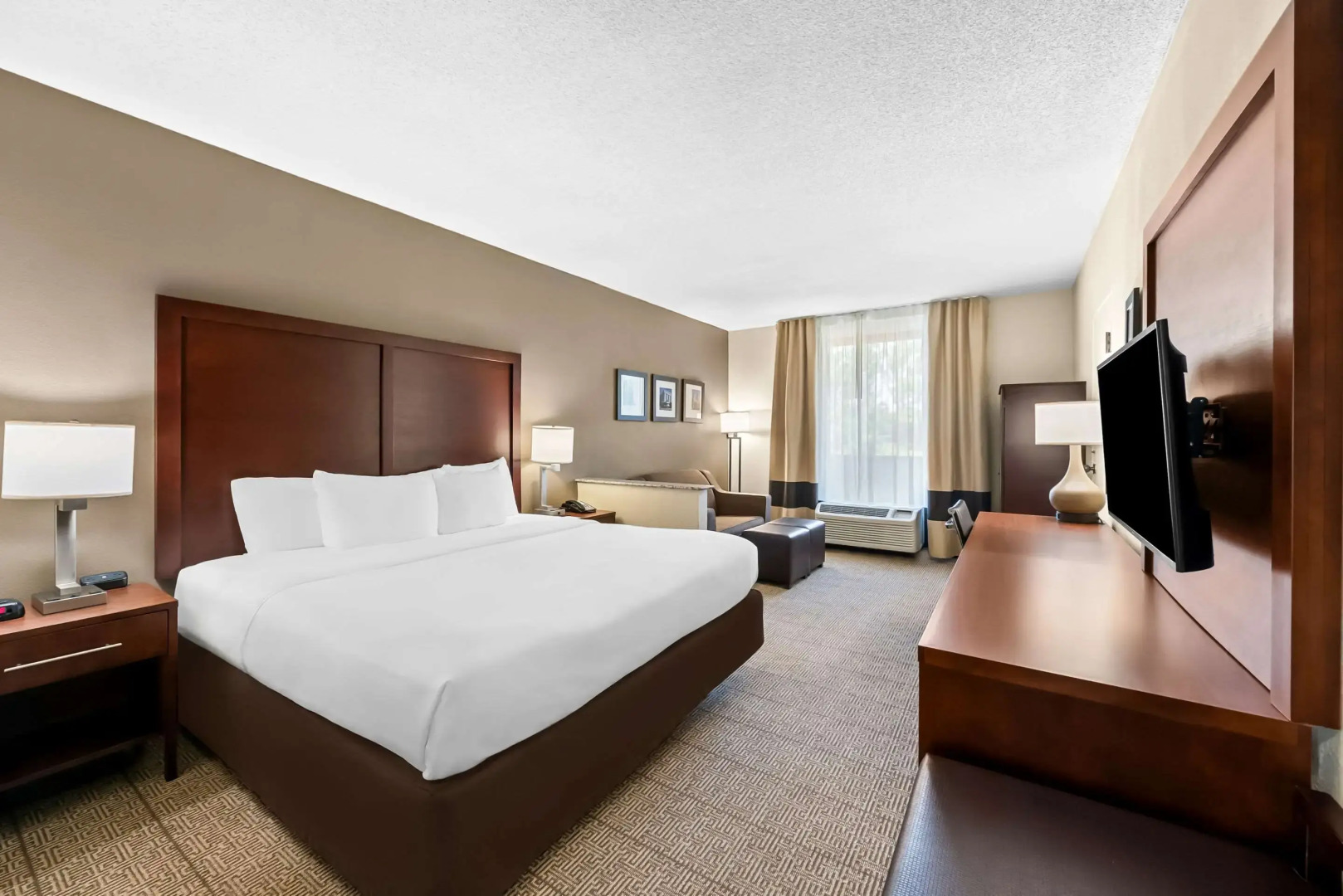 Comfort Inn & Suites Durham near Duke University