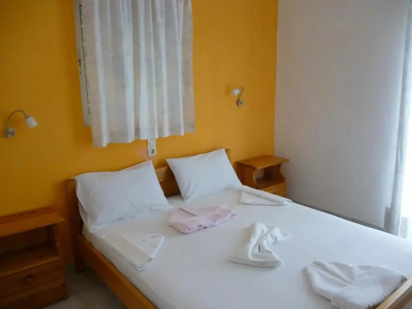 Babis Taverna & Rooms