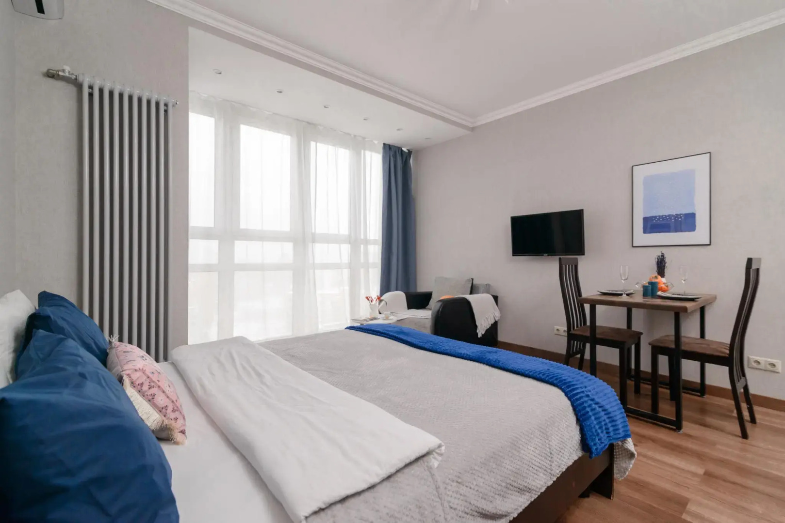 Апартаменты на бульваре Космонавта Сереброва А.А.