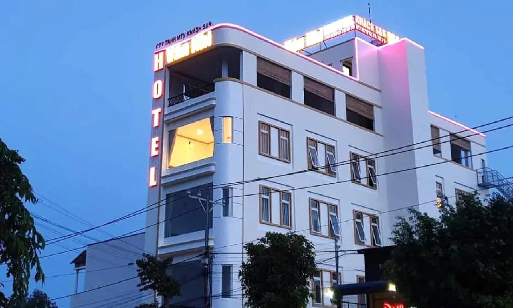 Van Nhi Hotel