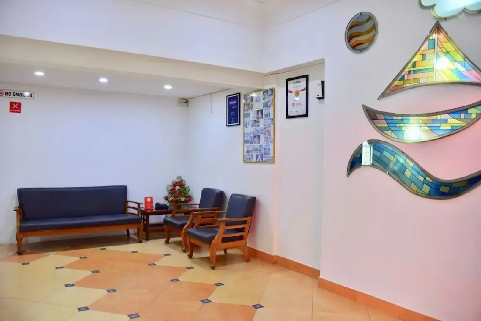 OYO 10765 Hotel Tanish