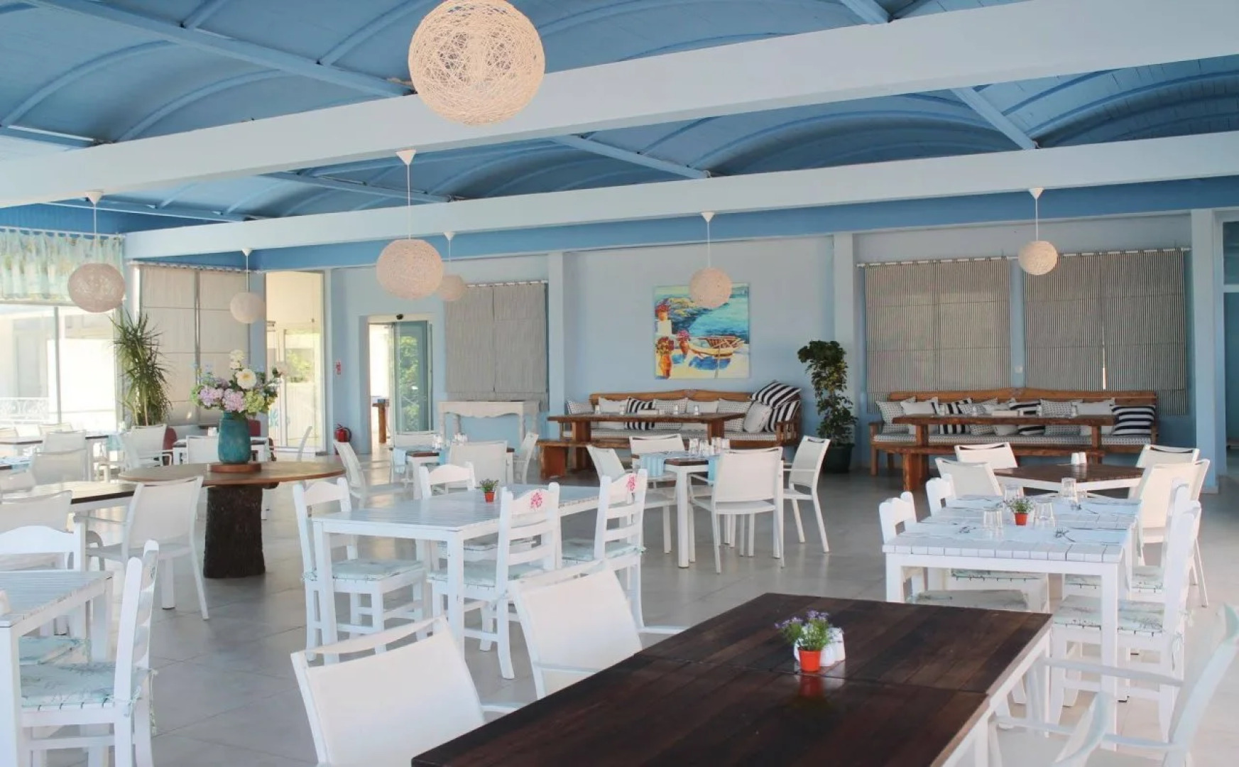 Mavi Beyaz Hotel Beach Club