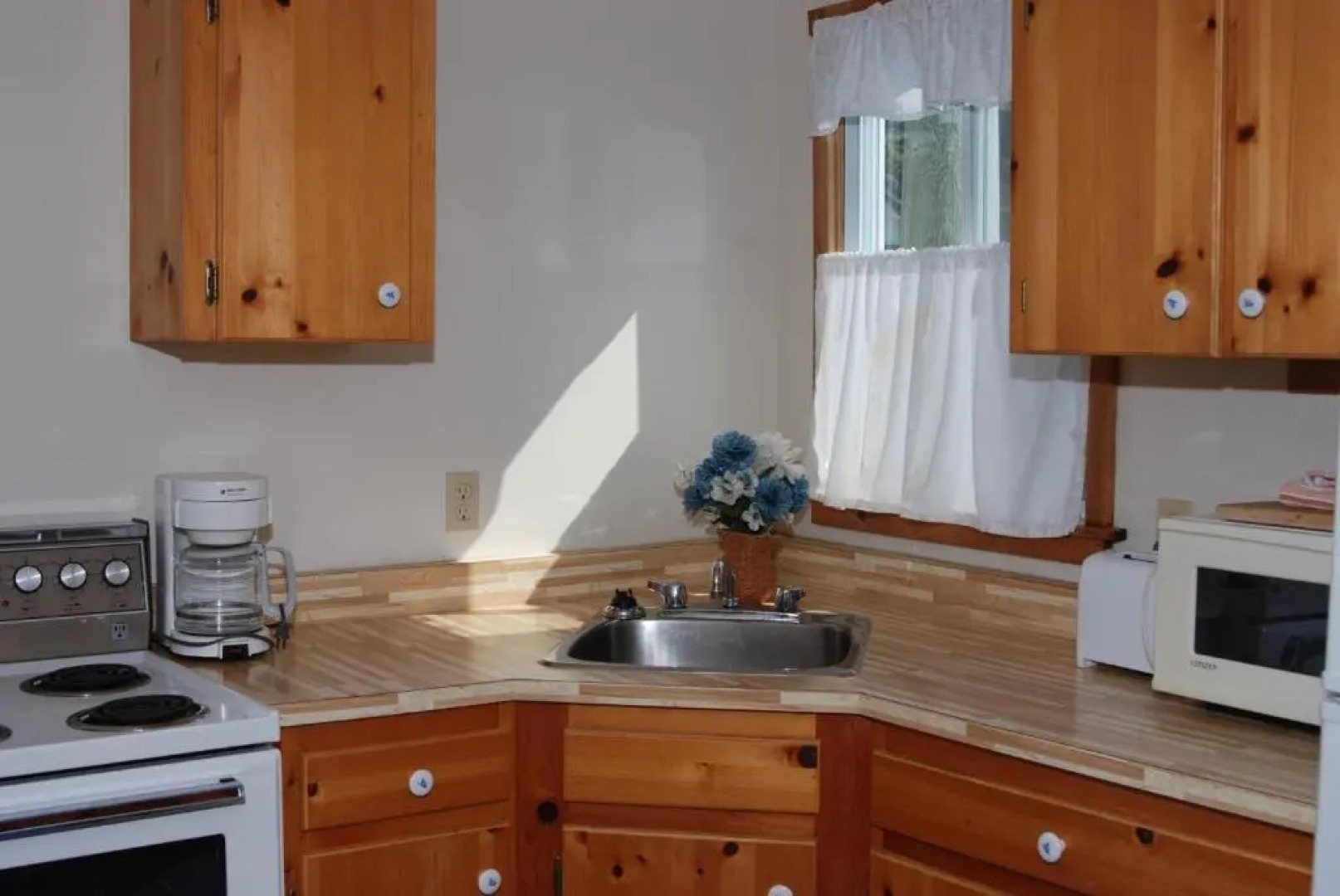 Shining Waters Cottages