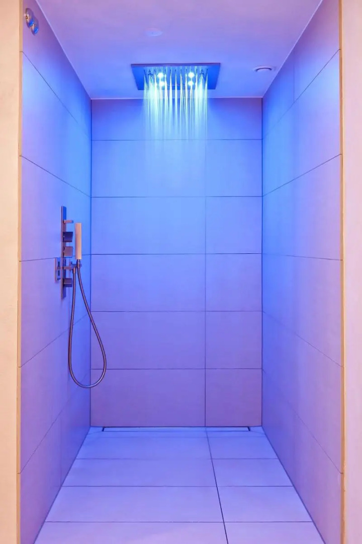 Swiss-Chalet Merlischachen - Romantik Schloss-Hotel am See