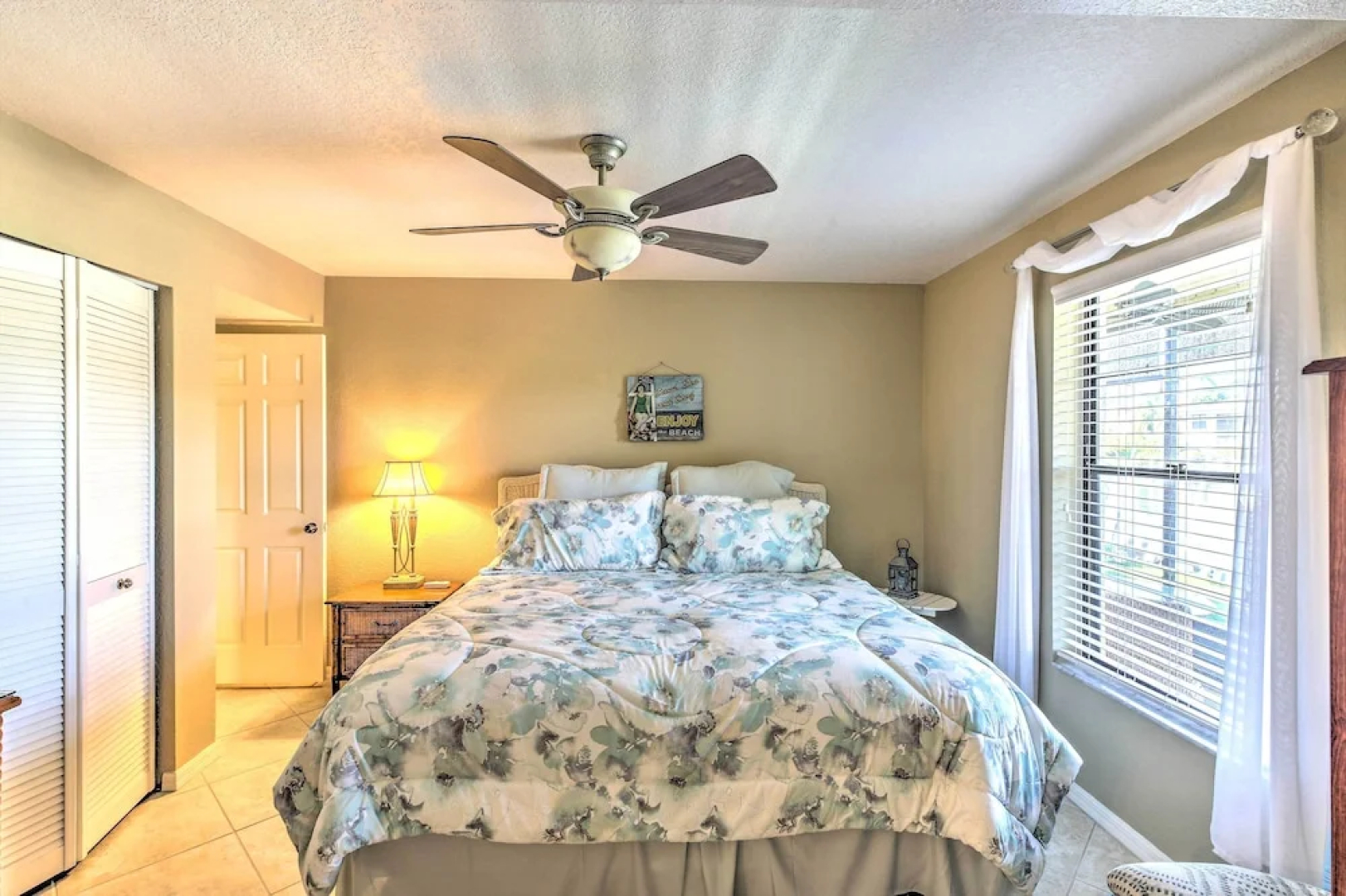 Waterfront Condo w/ Dock - Walk to Fishermens!