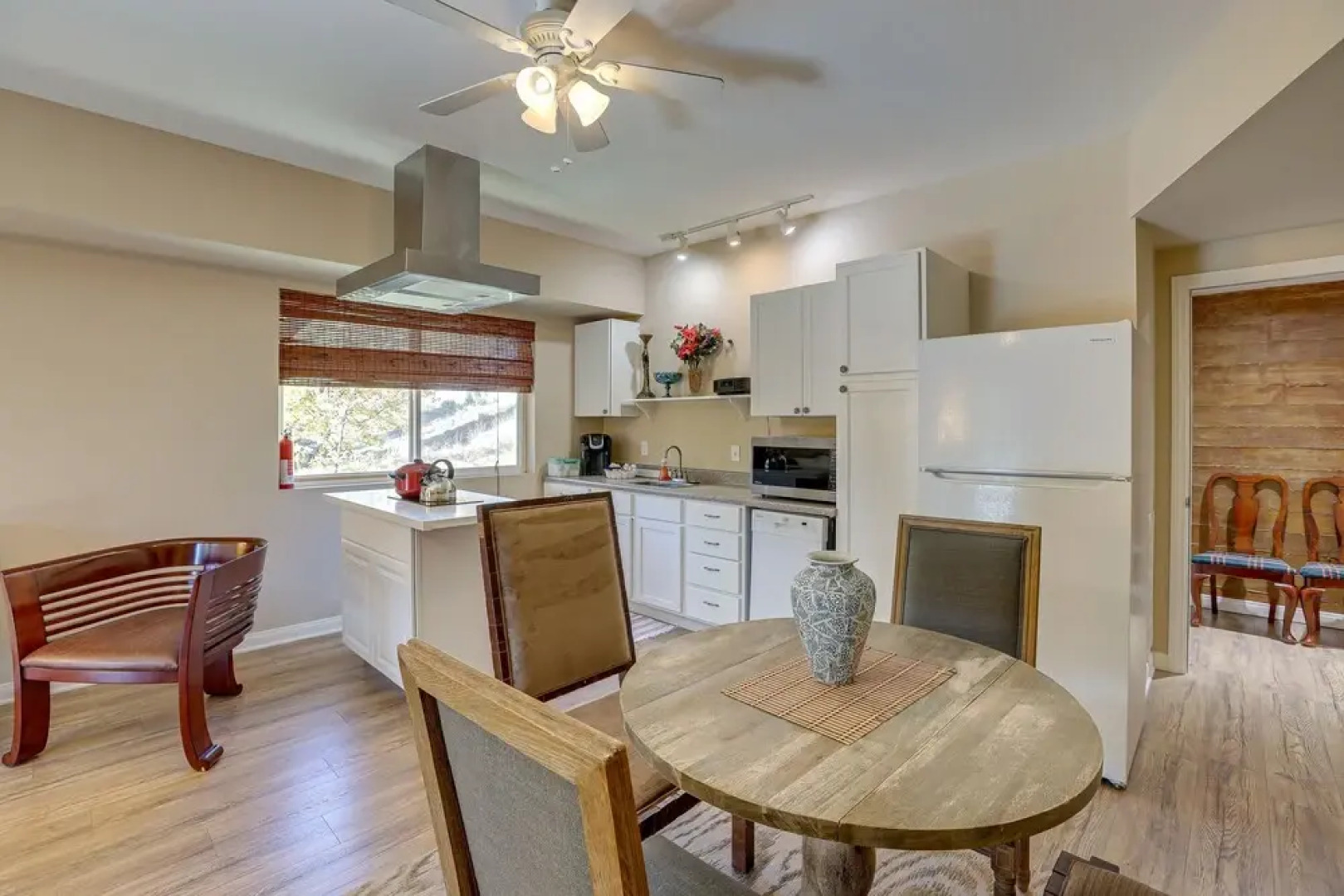 Quaint Abode ~ 6 Mi to Snow Valley Mountain Resort