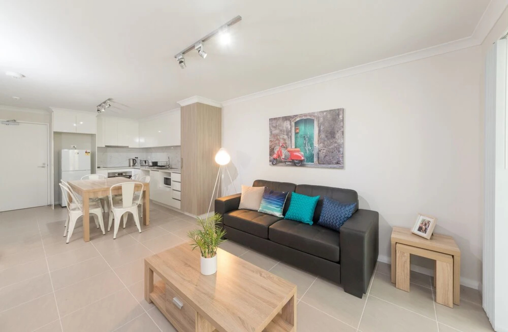 Lakeview Apartment Suite 19