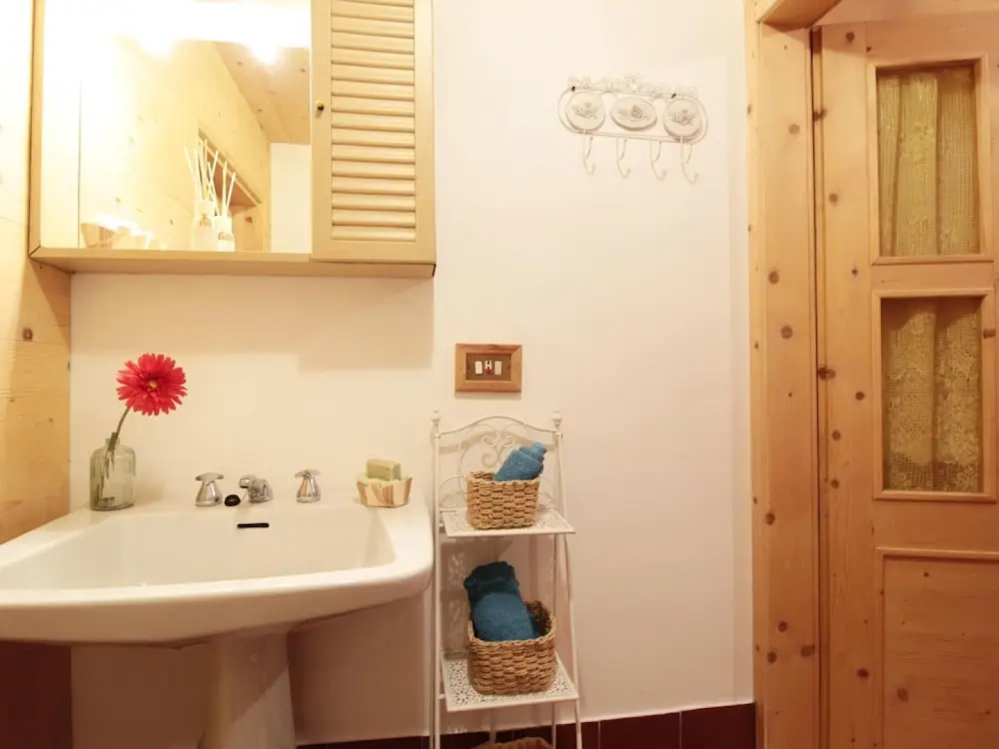 Belvilla by OYO Hilltop Chalet in Lamon With Views