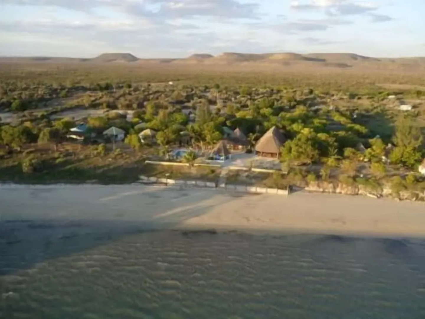 Caliente Beach Lodge