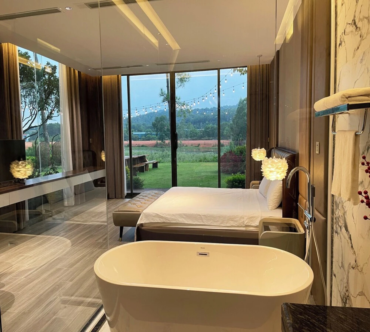 Venus Villa Flamingo Dai Lai by MAPSTAR