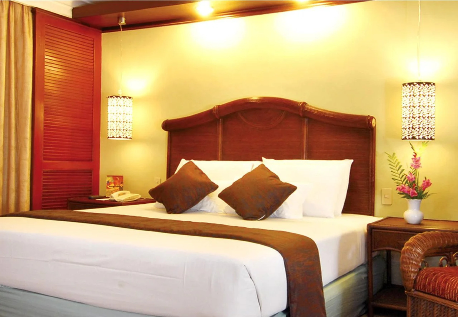 Waterfront Airport Hotel & Casino