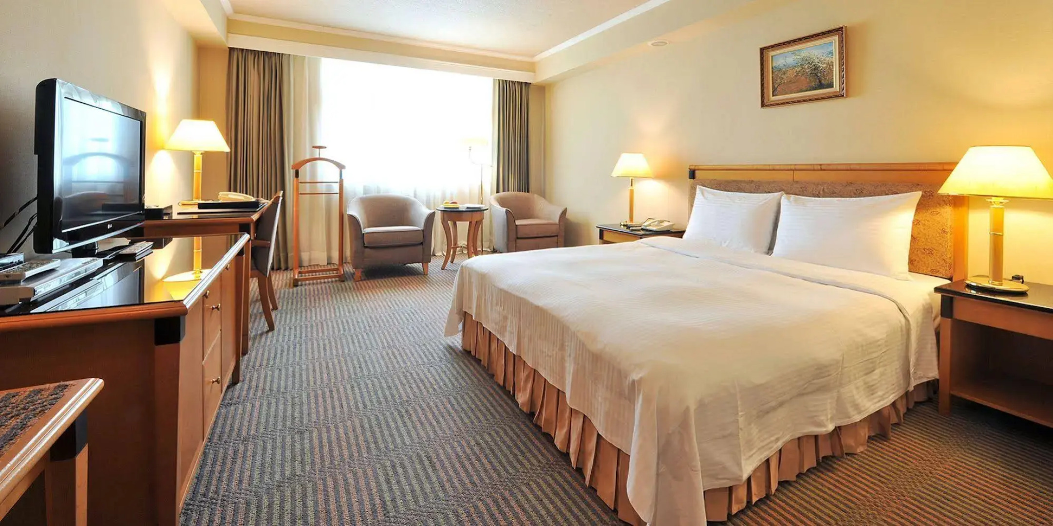 Carlton Hotel-Chung Hwa