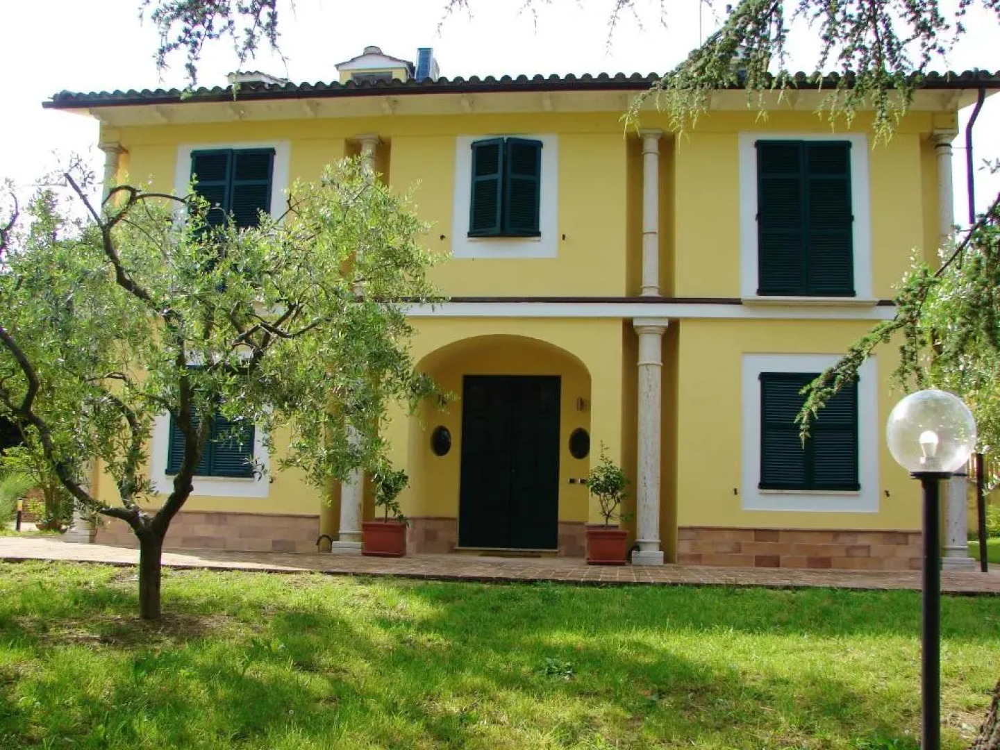 Villa with 4 bedrooms in Mogliano with private pool enclosed garden and WiFi 23 km from the beach