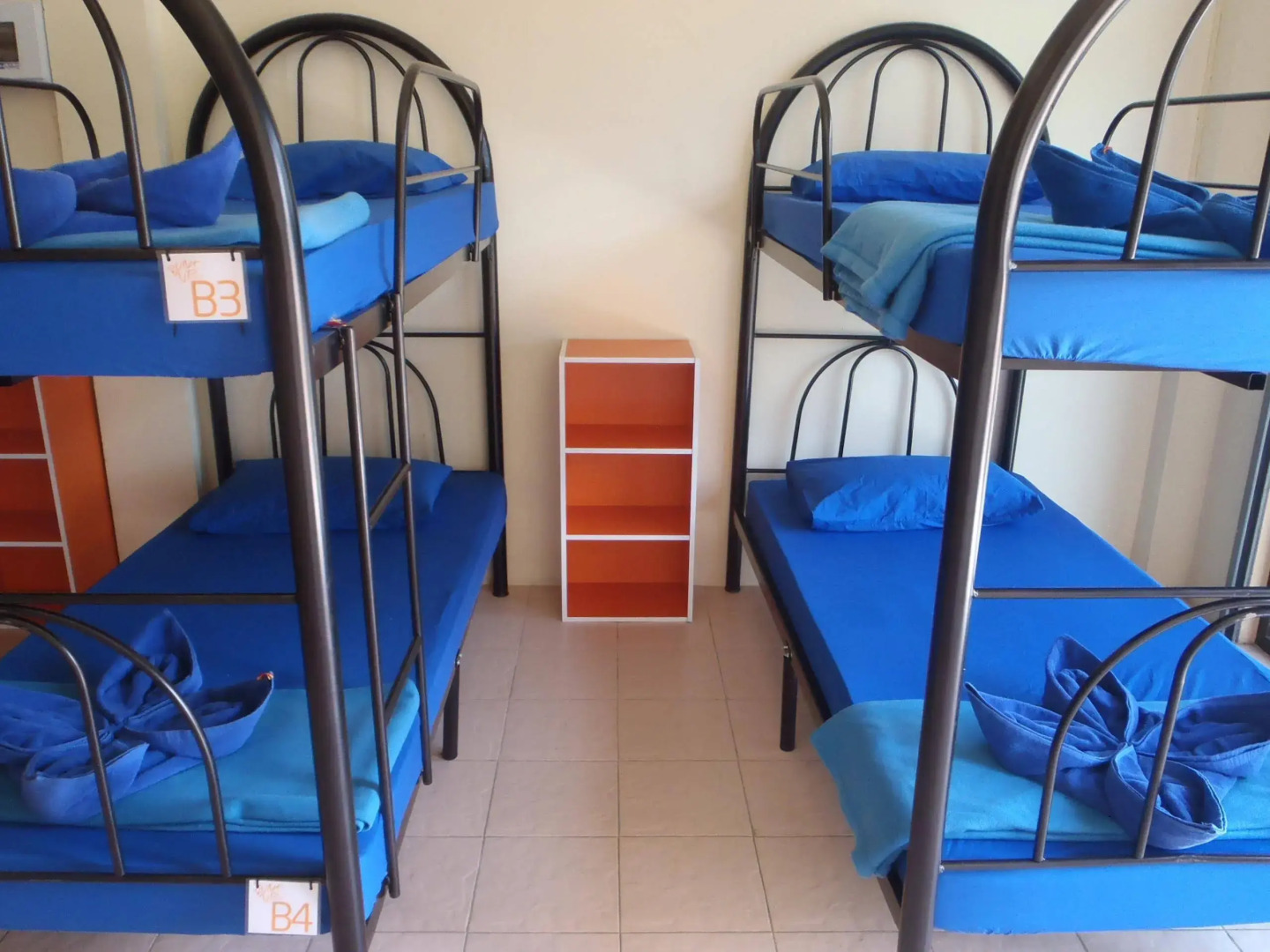 Asia Blue The Tavern Hacienda - Hostel