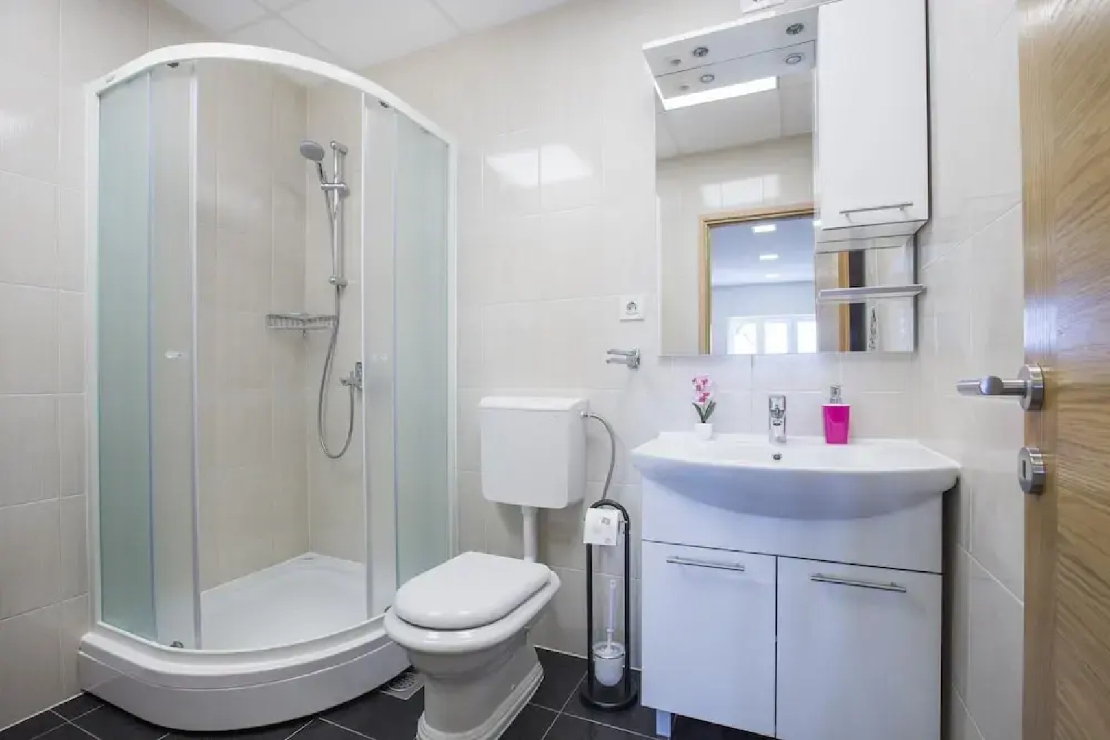 Apartment Villa IN - Four-bedroom Apartment With Private Pool ID Direct Booker 12968