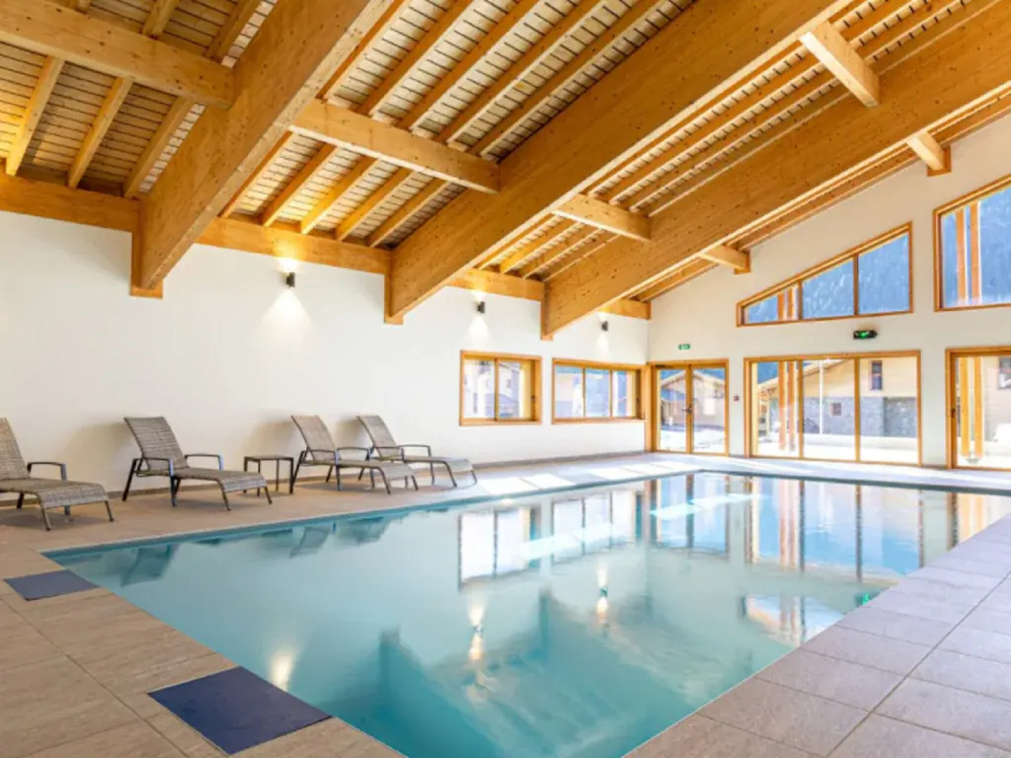 Penthouse with private sauna and wine climate cabinet