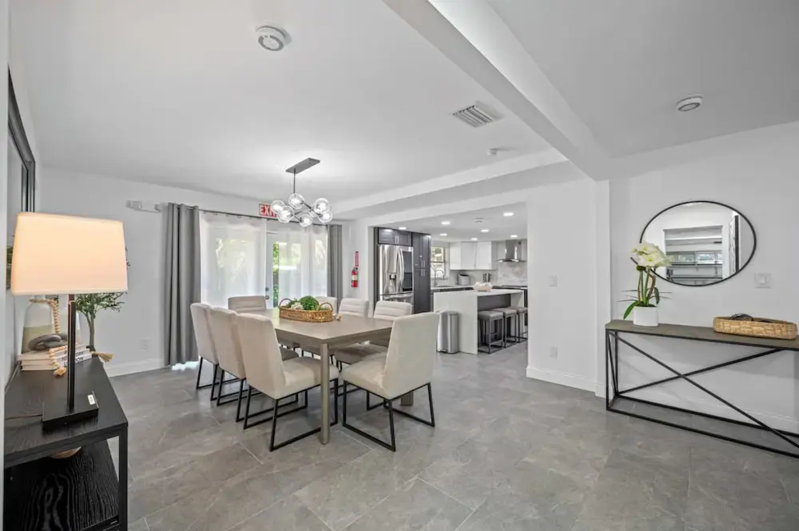Luxury Retreat: Pool, Games, Basketball & More!