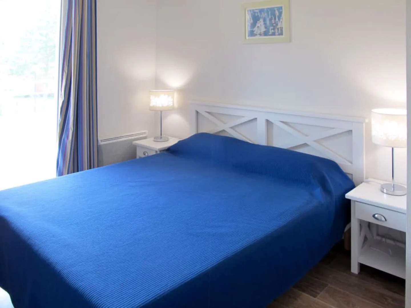 Le Petit Pont (HUT301)