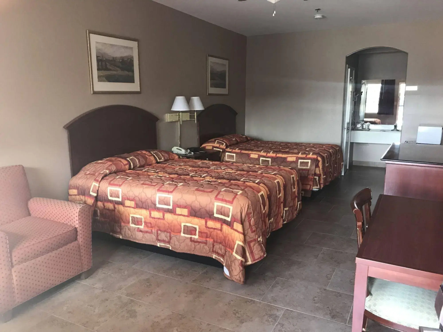 Los Fresnos Inn and Suites