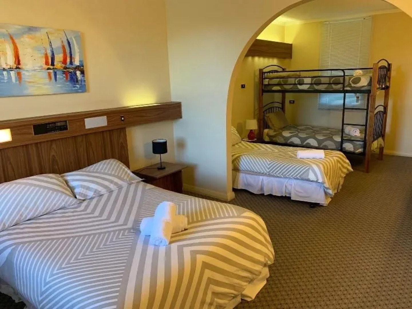 Nowa Nowa Hotel Motel