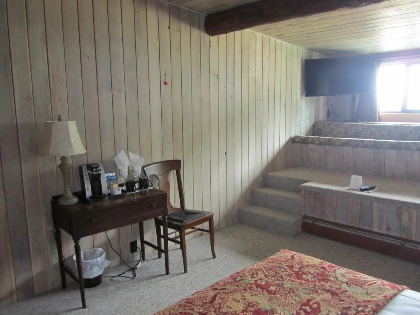 The Surf Lodge and Pub