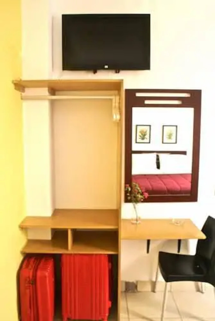 Oro Negro Talara Hostal & Restobar