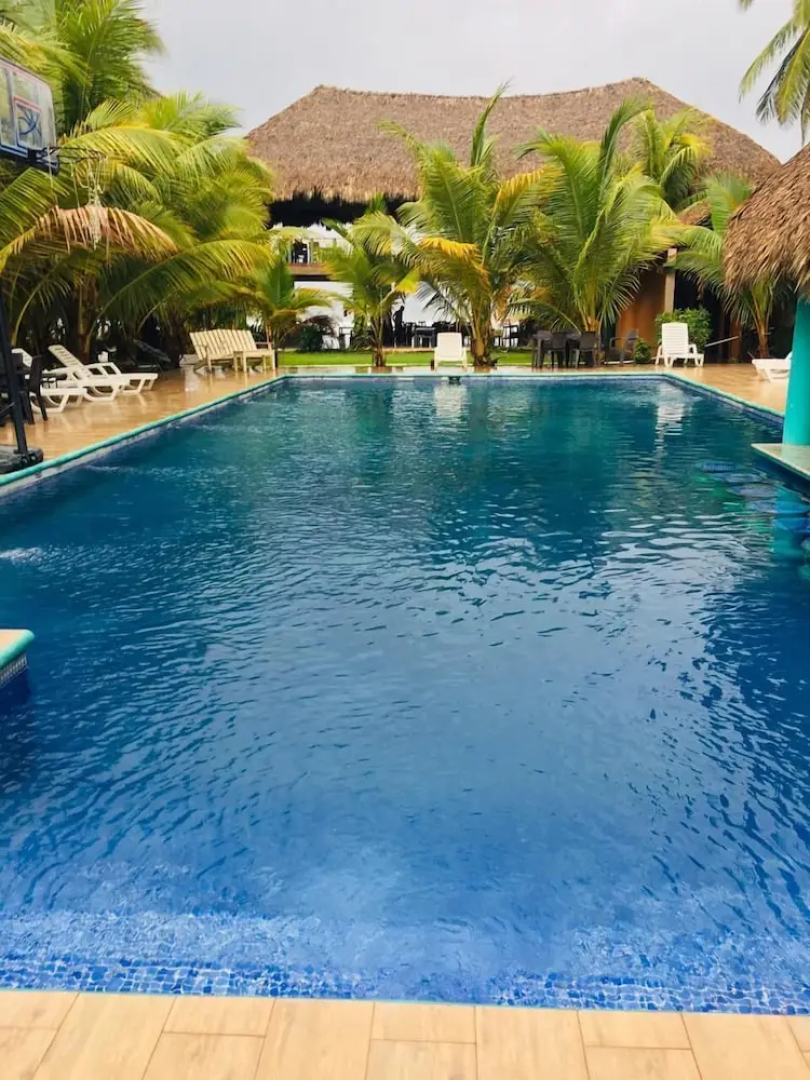 Sambo Mambo Beach Hotel