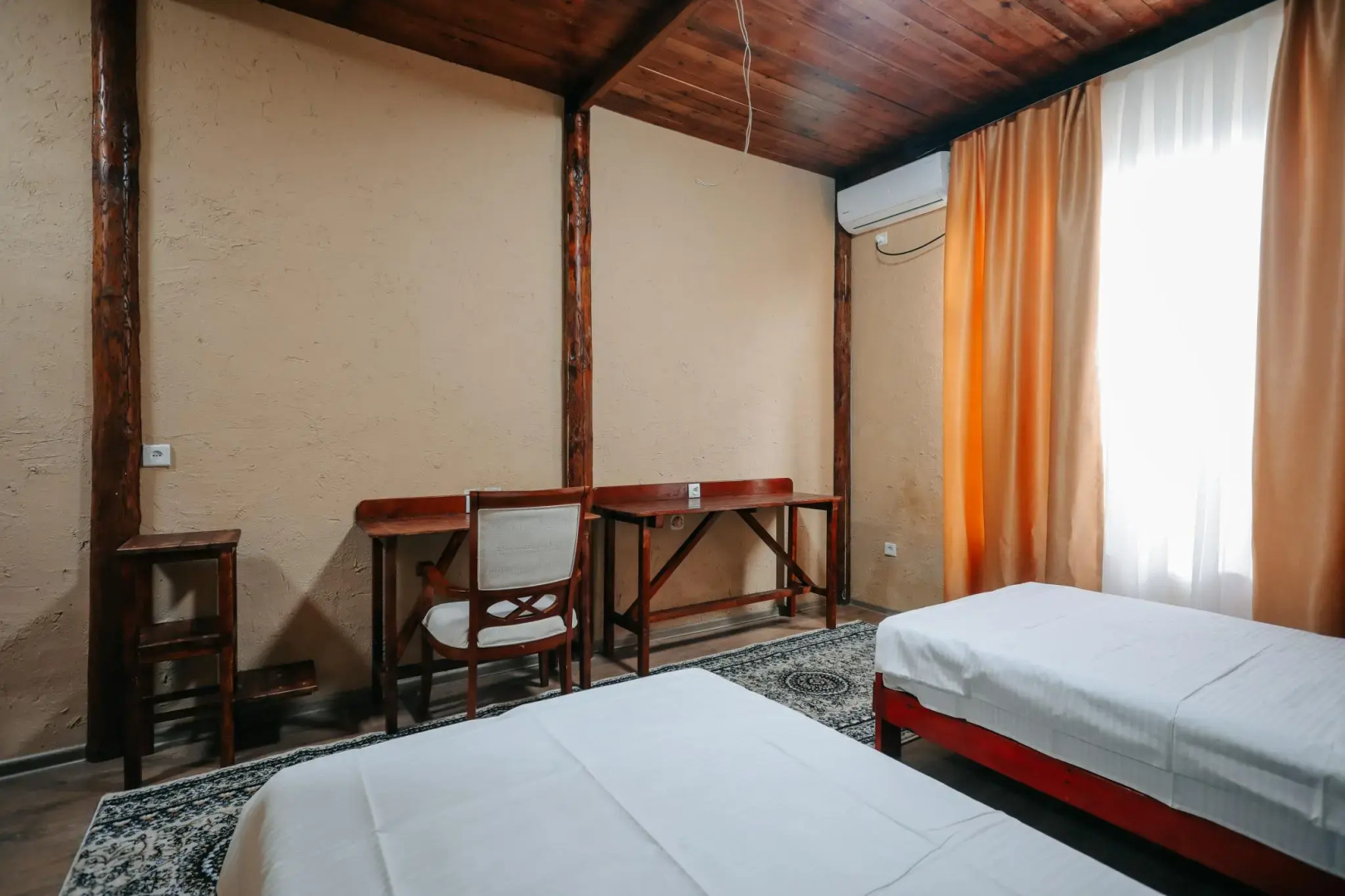 Sultan Kyzyl-Kia (Султан Кызыл-Кия)