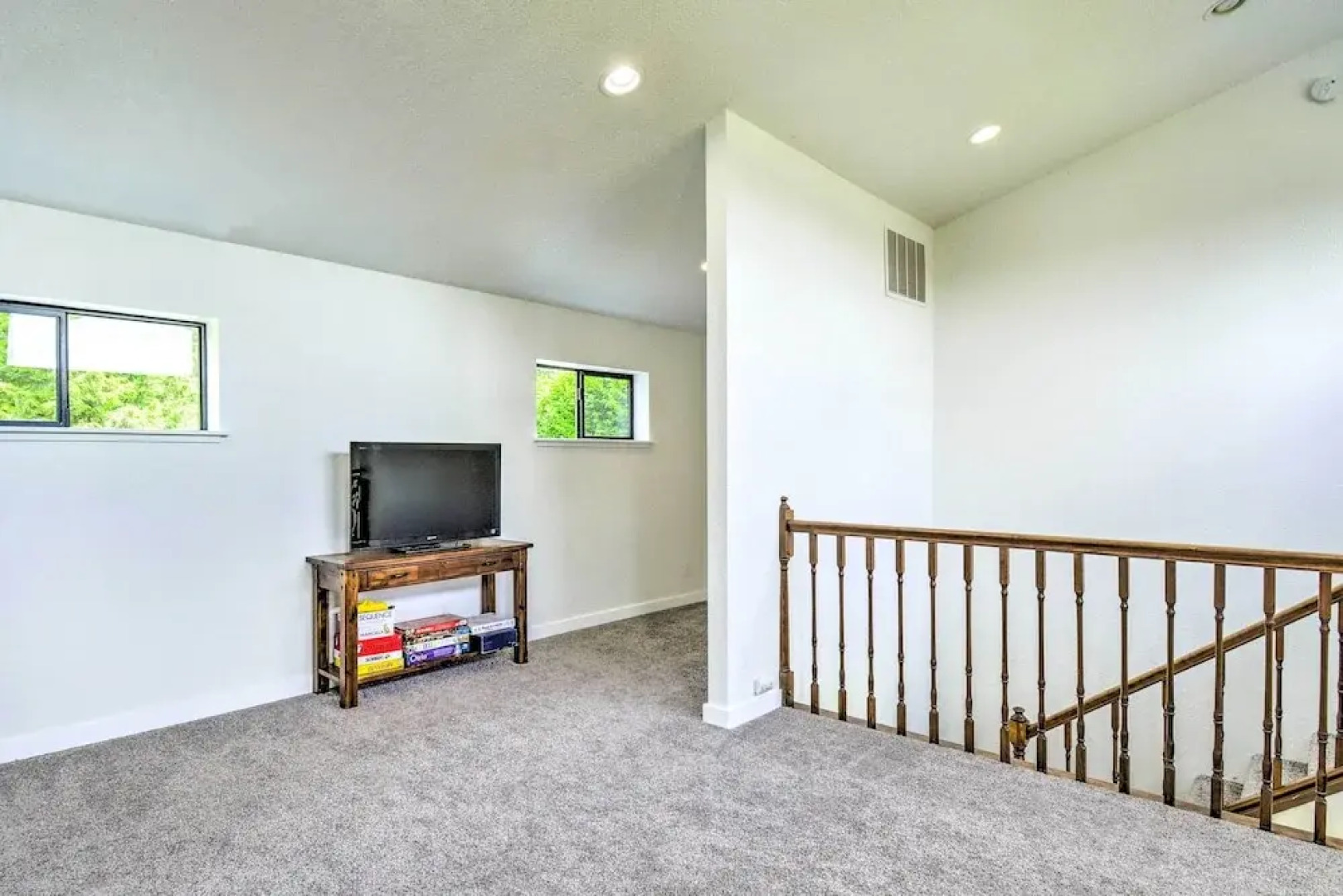 Stunning Hood Canal Getaway w/ Private Deck!