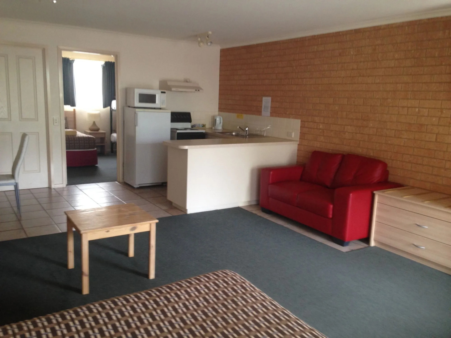 Beachcomber Motel And Apartments