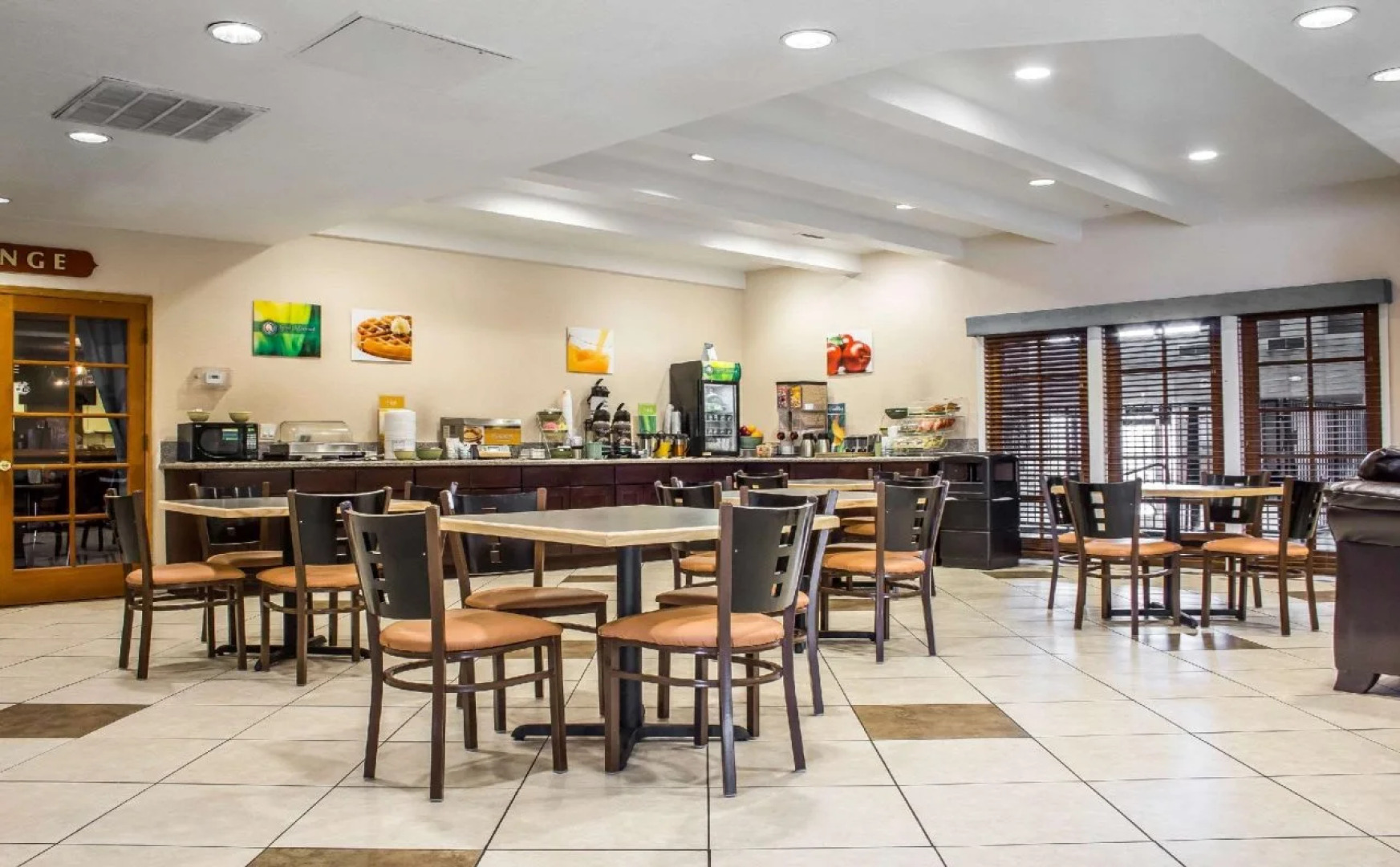 Clarion Pointe Winslow I-40