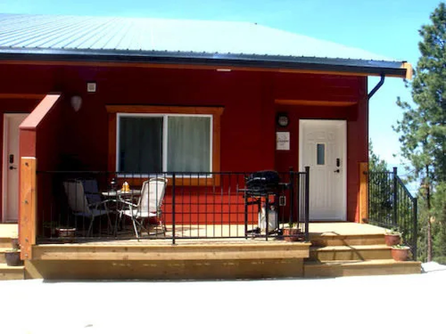 Crooked Tree Guest Suites