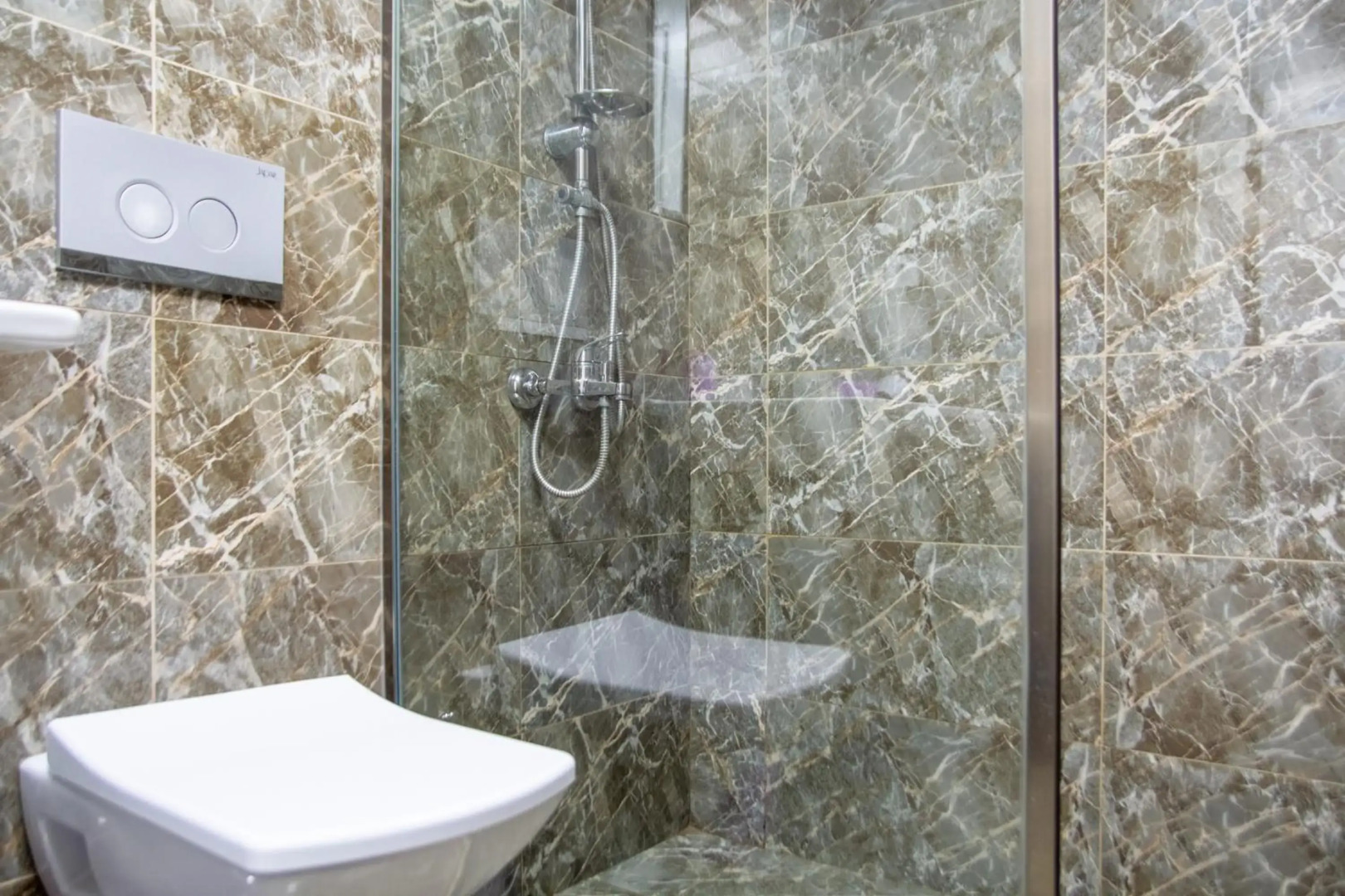 Fi Homes - Adults Only