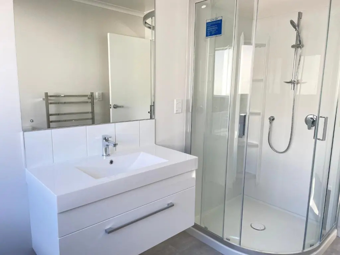 NO PARTY ALLOWED, Brand new, unlimited fibre wifi