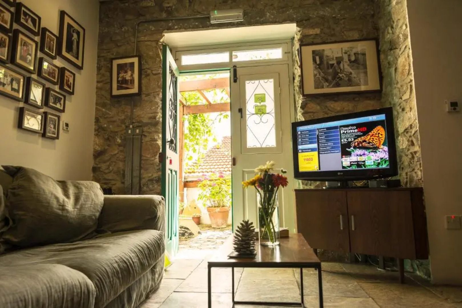 Anastous Traditional House