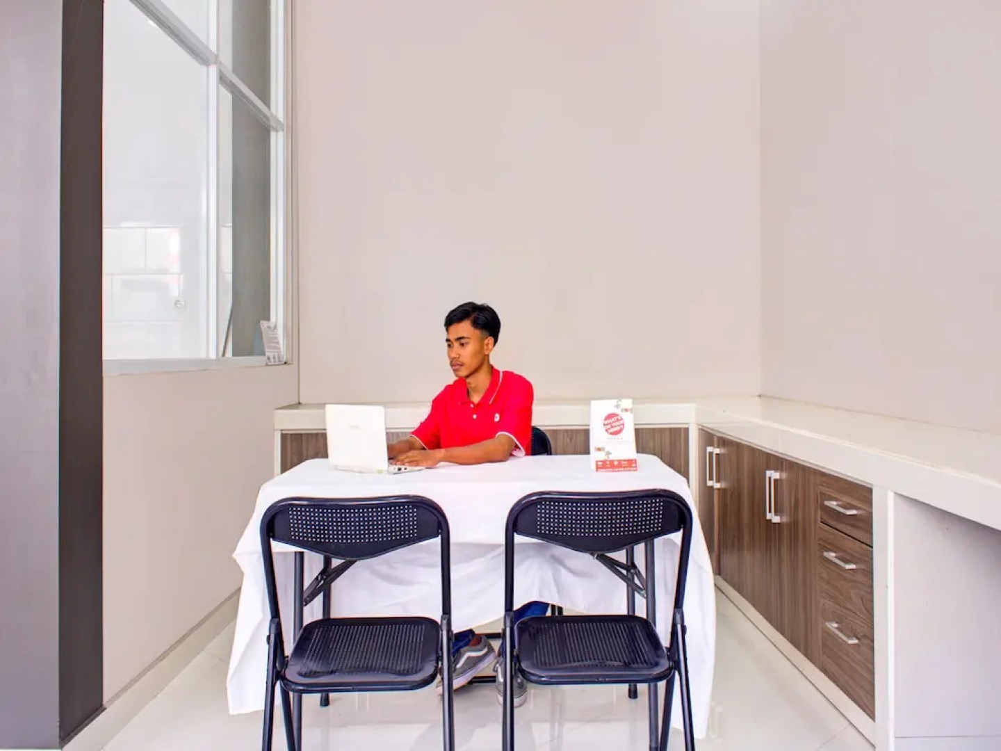 OYO 3394 Apm Residence Syariah